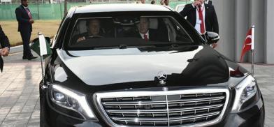Imran Khan drives Turkish President Recep Tayyip Erdogan