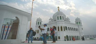 Pakistan issues 3,000 visas to Indian Sikh pilgrims (Photo: Dawn) Pakistan issues 3,000 visas to Indian Sikh pilgrims (Photo: Dawn)
