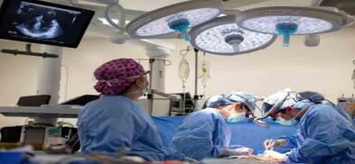 Indian doctors do 'breathing lung transplant' in Hyderabad(Photo: Brifly News) Indian doctors do 'breathing lung transplant' in Hyderabad(Photo: Brifly News)