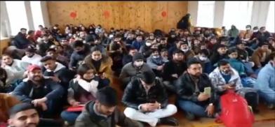 Indian government teams head to Ukraine's border to evacuate stranded Indian students Indian government teams head to Ukraine's border to evacuate stranded Indian students