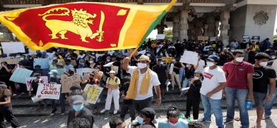 Massive protests in Colombo against Sri Lankan government as opposition plans no-confidence motion