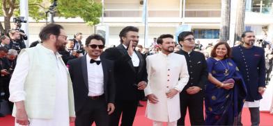 Indian delegation walking the red carpet at Cannes(Photo: PIB) Indian delegation walking the red carpet at Cannes(Photo: PIB)