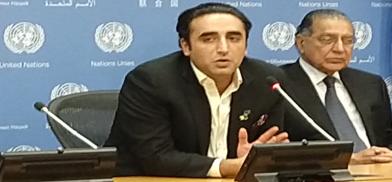 Pakistan’s Foreign Minister Bilawal Bhutto Zardari speaks at a news conference at the United Nations headquarters on May 19, 2022. Pakistan's Permanent Representative Munir Akram is at right. (Photo: Arul Louis) Pakistan’s Foreign Minister Bilawal Bhutto Zardari speaks at a news conference at the United Nations headquarters on May 19, 2022. Pakistan's Permanent Representative Munir Akram is at right. (Photo: Arul Louis)