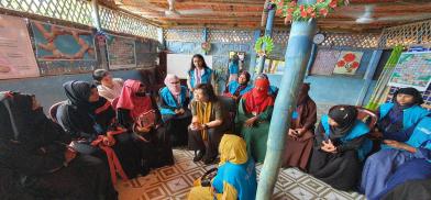 Special Envoy visits Women’s Multi-purpose Centre in the Bangladesh refugee camps (Photo: UN) Special Envoy visits Women’s Multi-purpose Centre in the Bangladesh refugee camps (Photo: UN)
