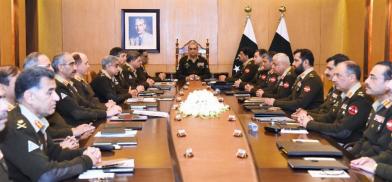 Pakistan Army officials with Pakistan’s Chief of Army Staff, General Qamar Bajwa (Photo: Twitter)