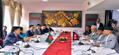 Meeting of Nepalese and Bangladesh foreign ministers in Dhaka Meeting of Nepalese and Bangladesh foreign ministers in Dhaka