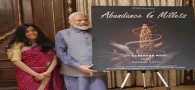 Prime Minister Narendra Modi met on Tuesday, June 21, 2023, in New York with Grammy-winning musician Falguni Shah, better known as Falu Shah whose song, “Abundance in Millets”, wich propagates the healthfulness of the foodgrain. (Photo Source: MEA) Prime Minister Narendra Modi met on Tuesday, June 21, 2023, in New York with Grammy-winning musician Falguni Shah, better known as Falu Shah whose song, “Abundance in Millets”, wich propagates the healthfulness of the foodgrain. (Photo Source: MEA)