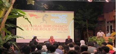 The concluding session: Sarmad Khoosat, Salima Hashmi and Kanak Mani Dixit. Photo by Maryum Yousaf