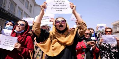 Afghan women protesting 