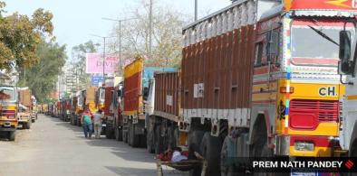 Indian trucks take wheat to Afghanistan