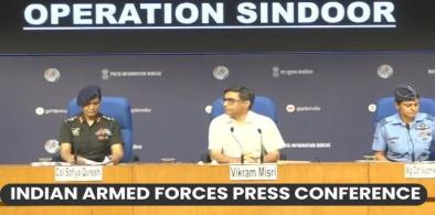 Indian Army Colonel Sophia Qureshi and Indian Air Force Wing Commander Vyomika Singh at Media briefing