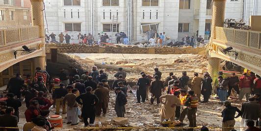 Terrorist violence in Pakistan mosque